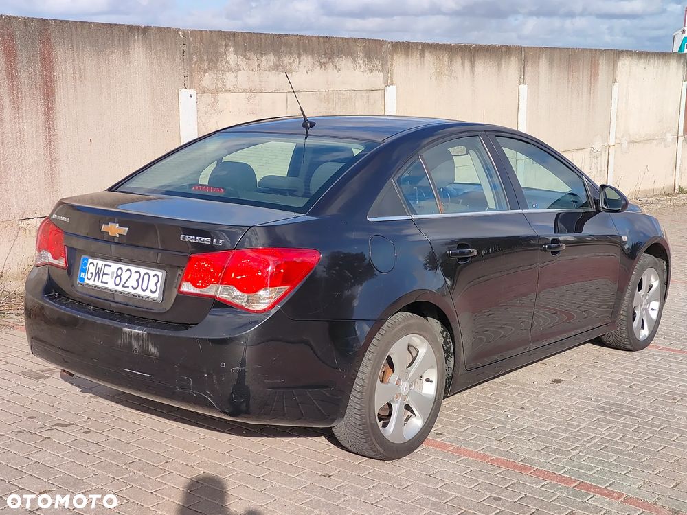 Chevrolet Cruze 1.8 LT - 8