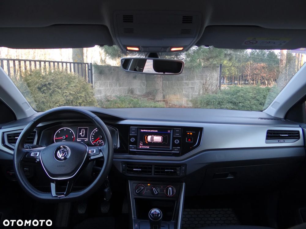Volkswagen Polo 1.6 TDI SCR Comfortline - 29