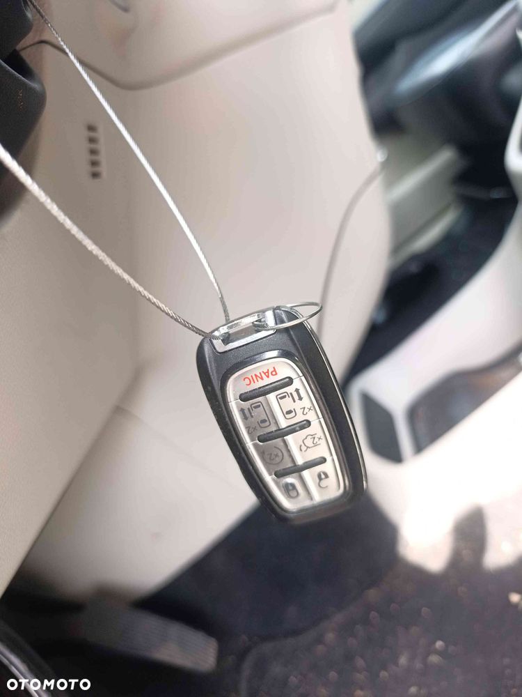 Chrysler Pacifica - 28
