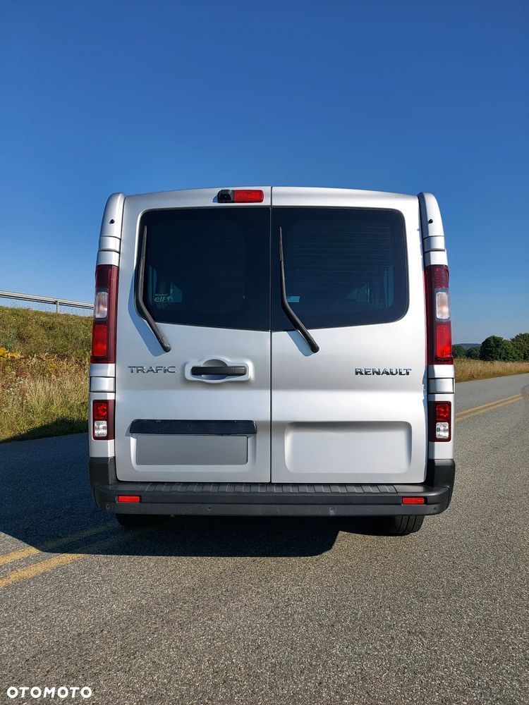 Renault Trafic SpaceClass 2.0 dCi - 10