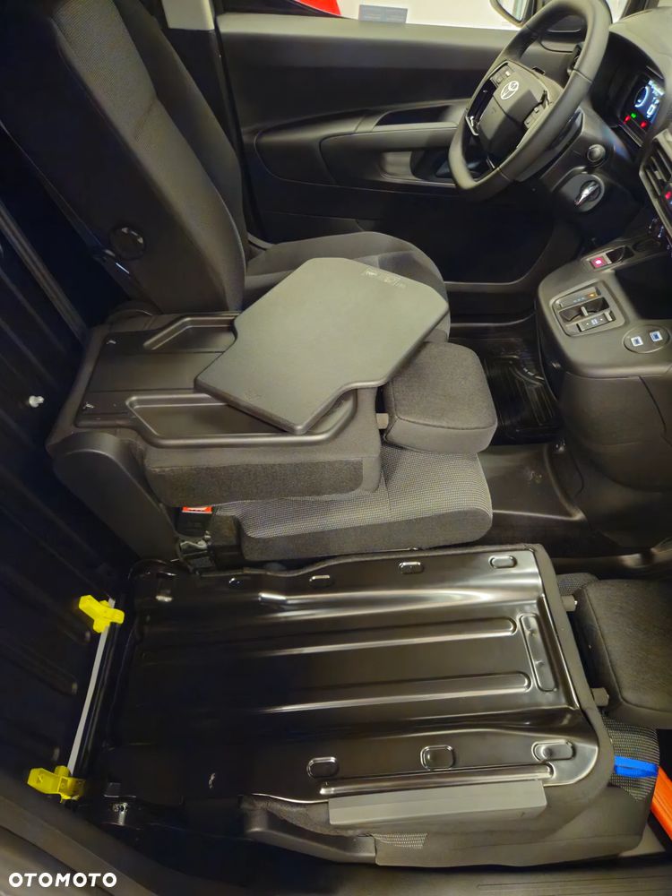 Toyota Proace City - 23