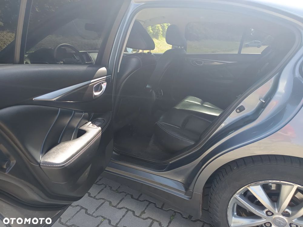 Infiniti Q50 2.2d Premium - 11