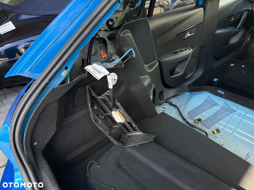 Peugeot 208 - 28