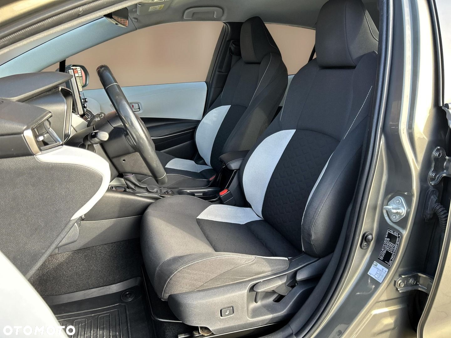 Toyota Corolla - 14