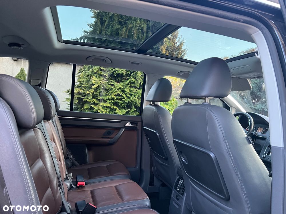 Volkswagen Touran 1.6 TDI DPF BlueMotion Technology Highline - 32