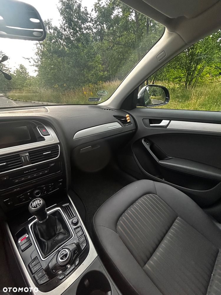 Audi A4 Avant 2.0 TDI Quattro - 30