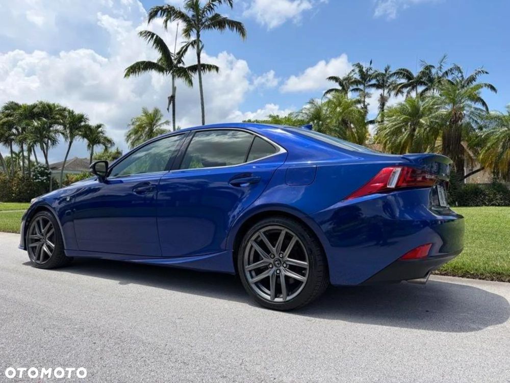Lexus IS 200t / 300 F Sport - 5