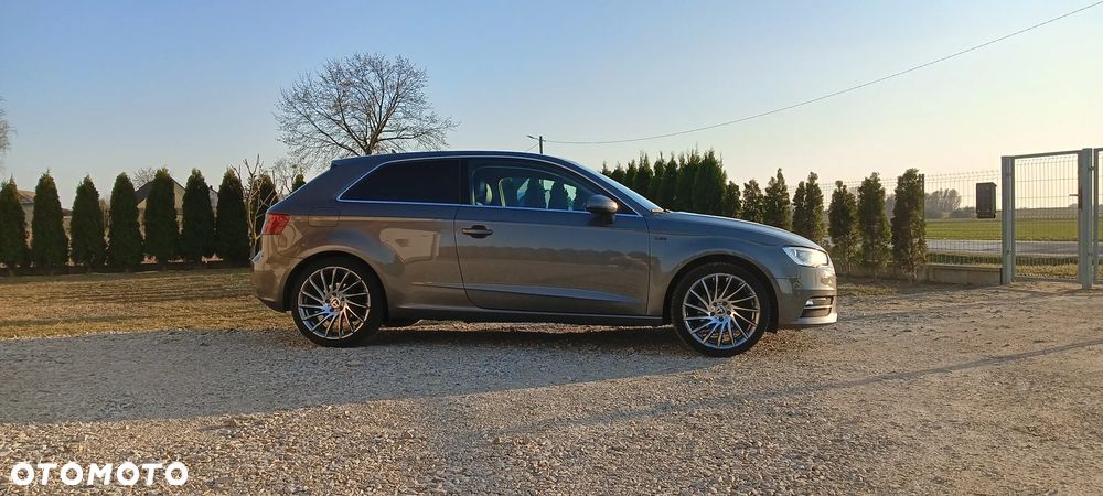 Audi A3 3-drzwiowe 1.4 TFSI CoD Ambition S tronic - 3