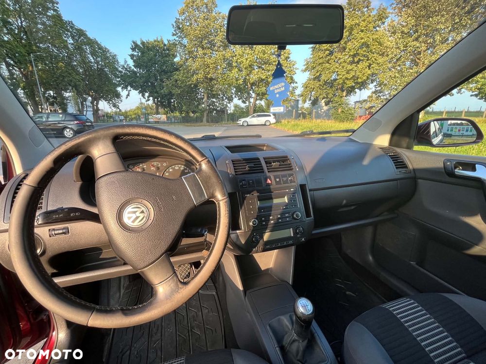 Volkswagen Polo - 2