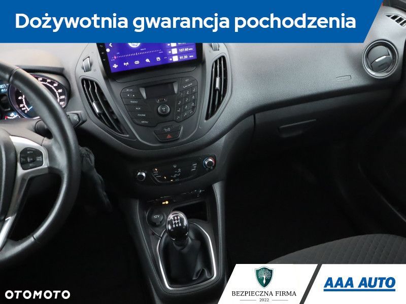 Ford Tourneo Courier - 10