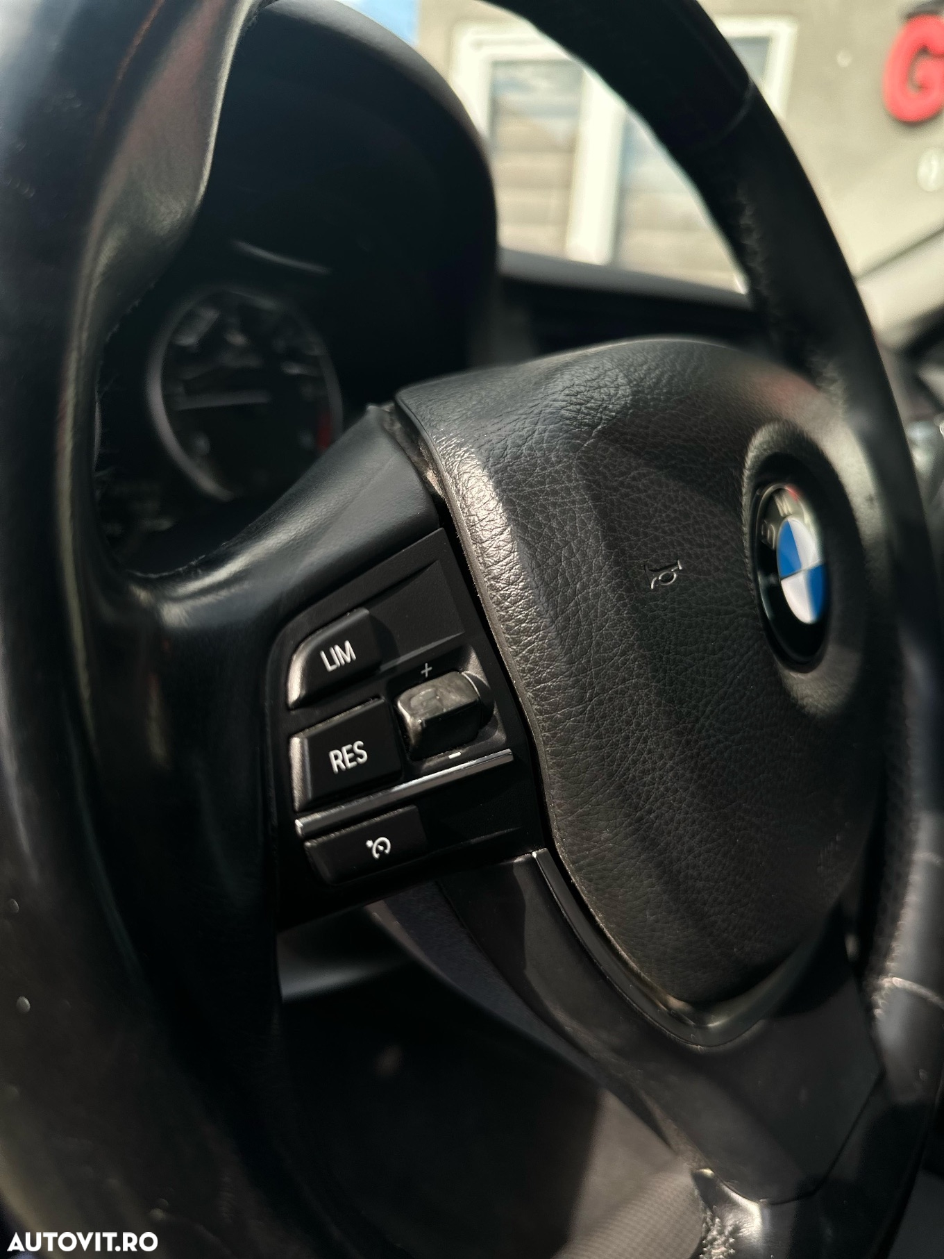 BMW Seria 5 520d Touring Aut. Modern Line - 11