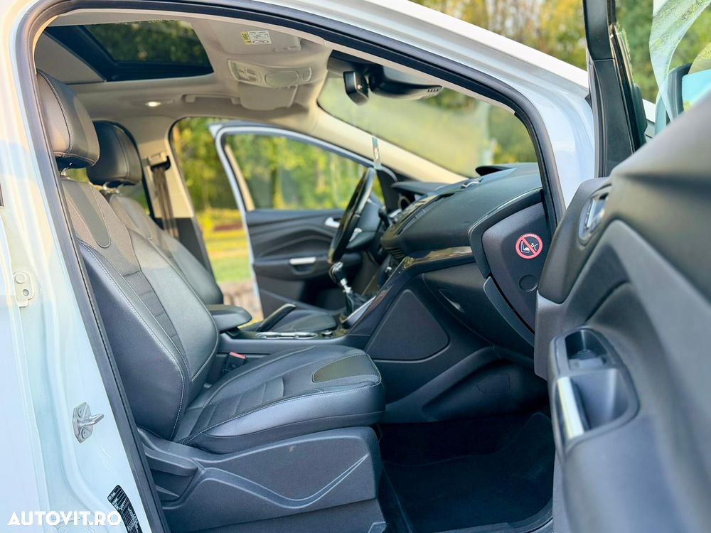 Ford Kuga 1.6 EcoBoost 2x4 Titanium - 9