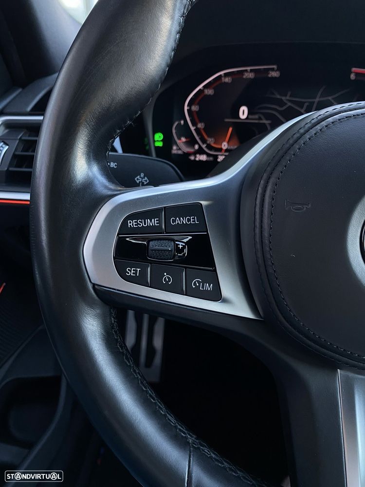 BMW 318 d Pack Desportivo M Auto - 49