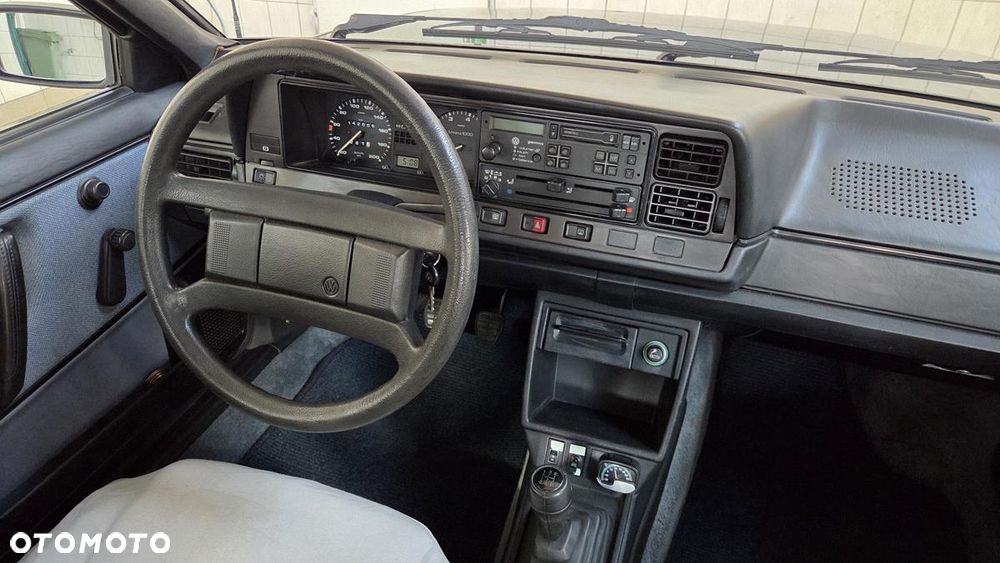 Volkswagen Passat - 18