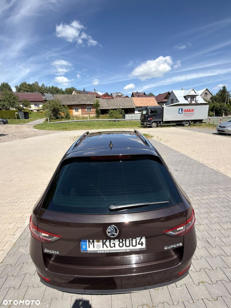 Skoda Superb 2.0 TDI Ambition DSG - 5