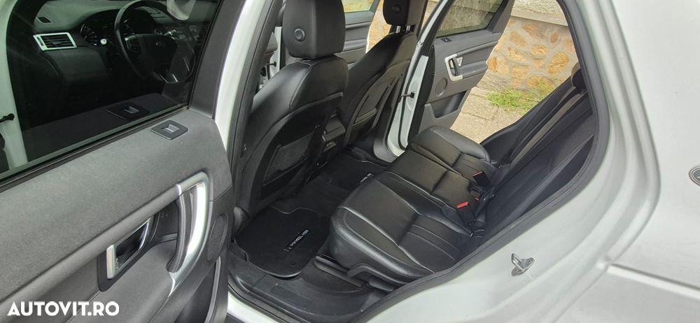 Land Rover Discovery Sport - 8