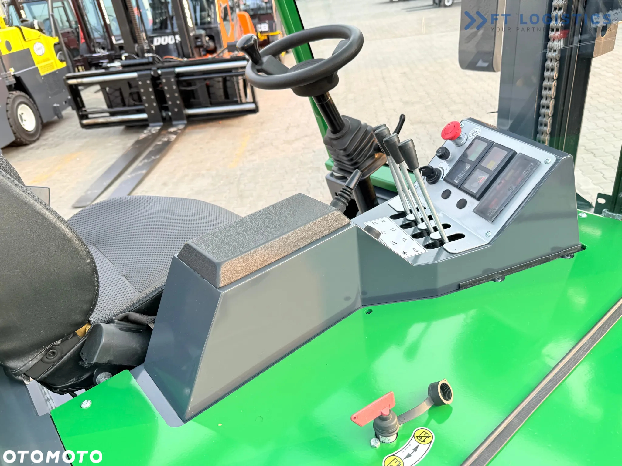 Combilift C4000CB / TRIPLEX - 5200MM / GAS / WOLNY SKOK / POZYCJONER WIDEŁ / PRZESUW WIDEŁ / WYSOKOŚĆ 2450MM / JAK NOWY - 26