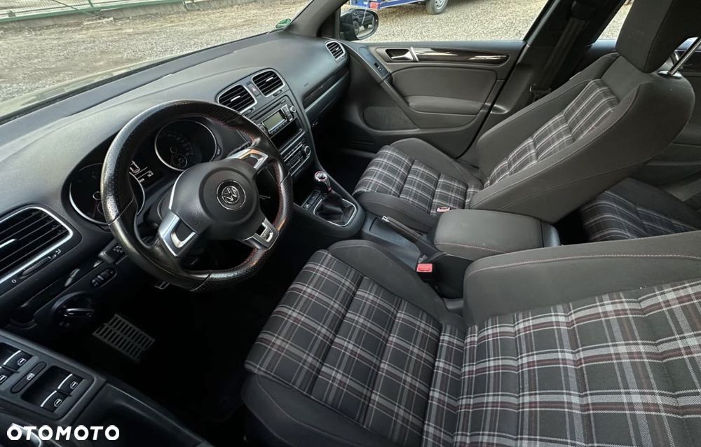 Volkswagen Golf 2.0 GTI - 16