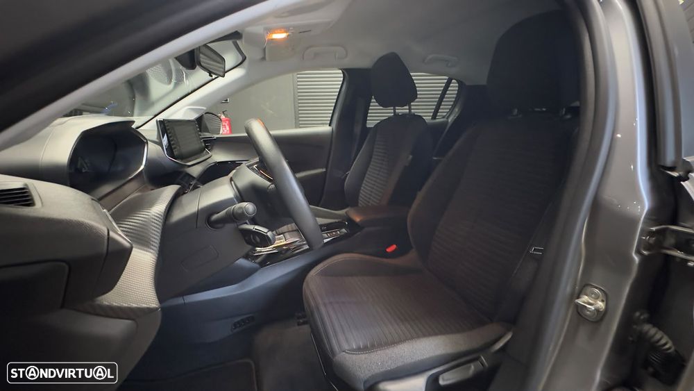 Peugeot e-208 Active Pack — fotografia 24