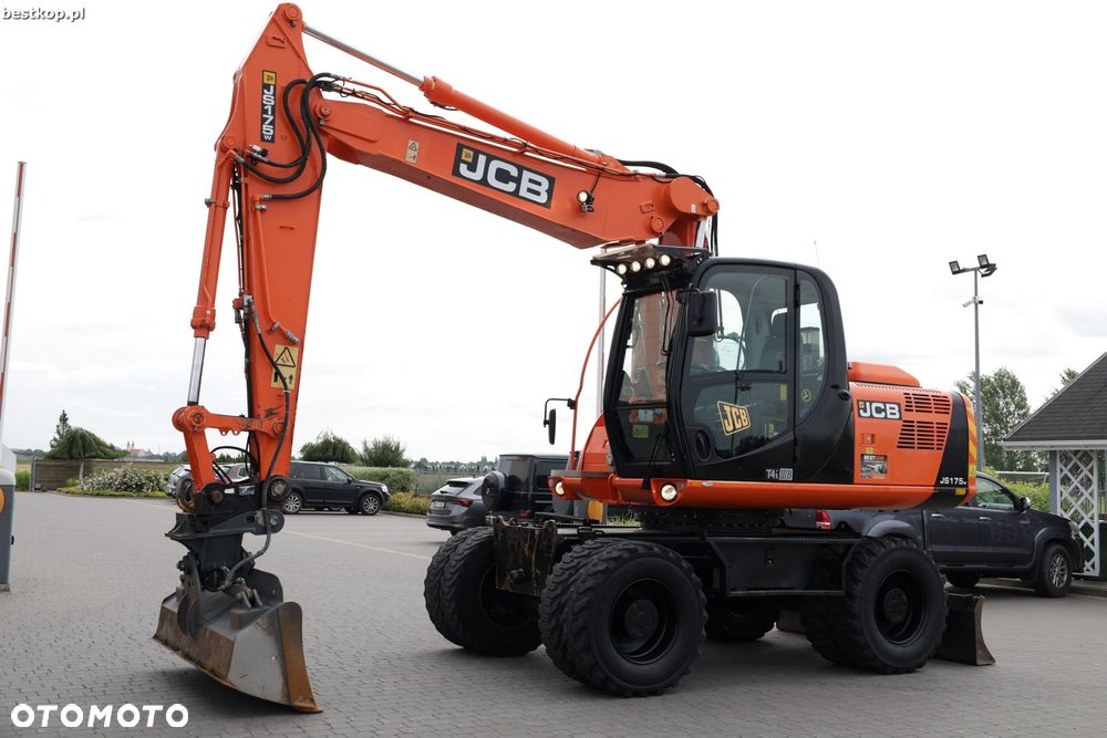 JCB JS175W - 13