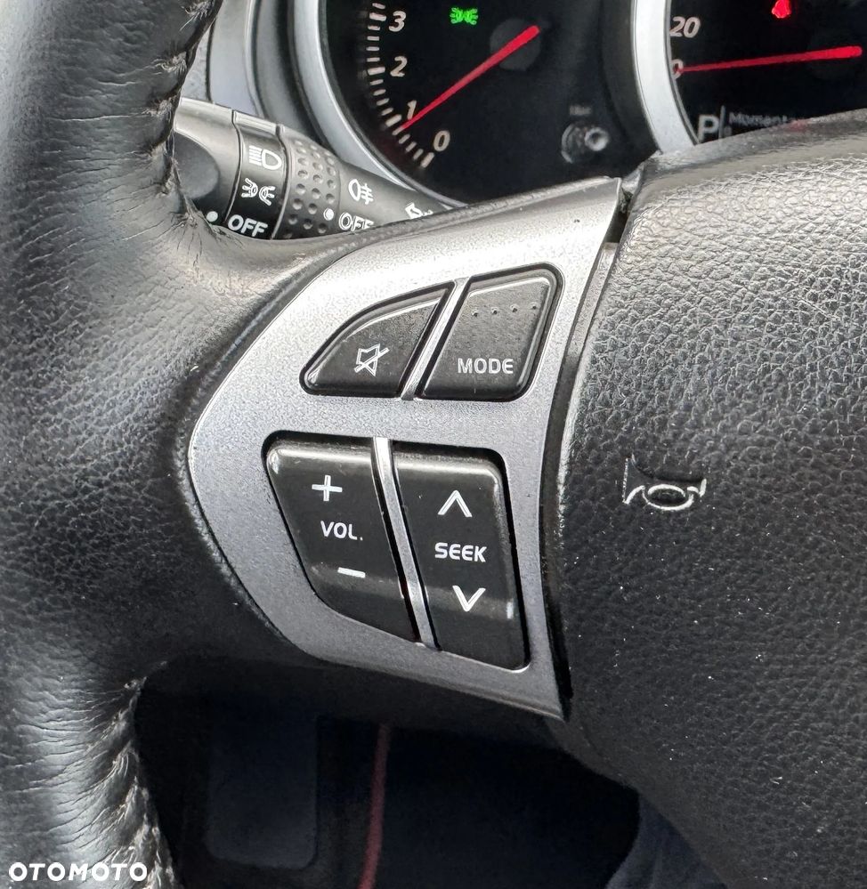 Suzuki Grand Vitara 2.4 Premium EU5 - 21