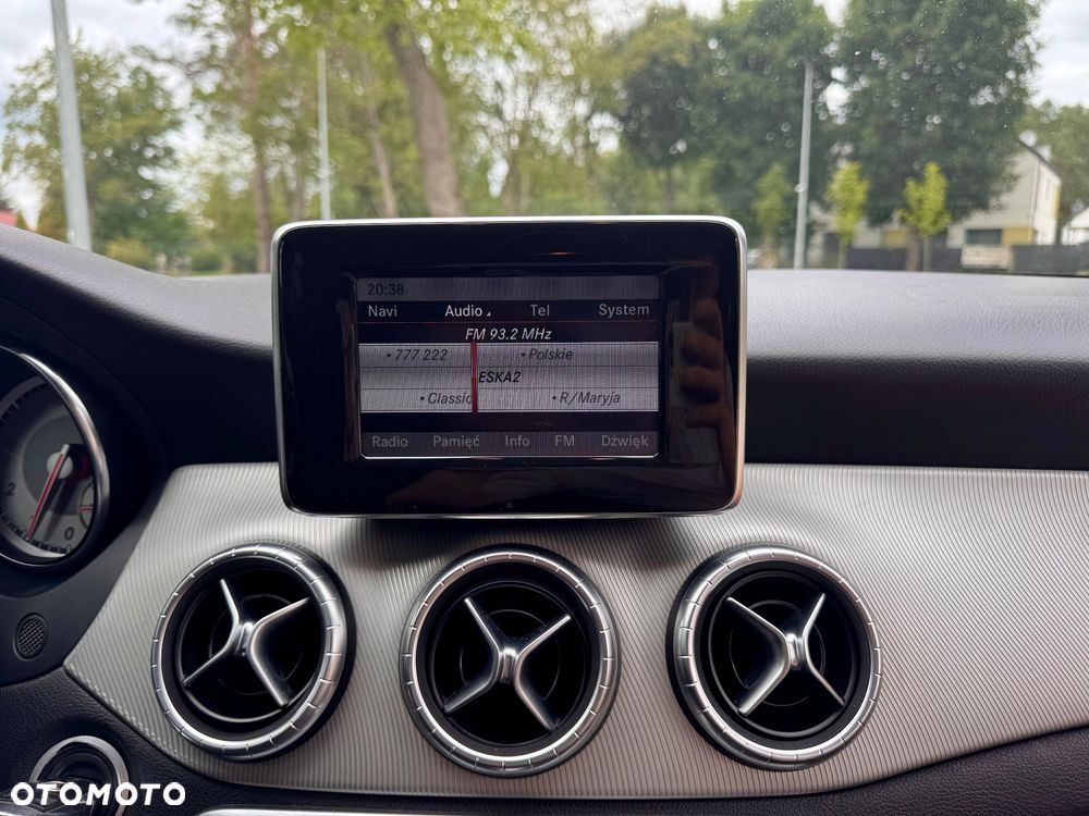 Mercedes-Benz CLA 200 AMG Line - 40