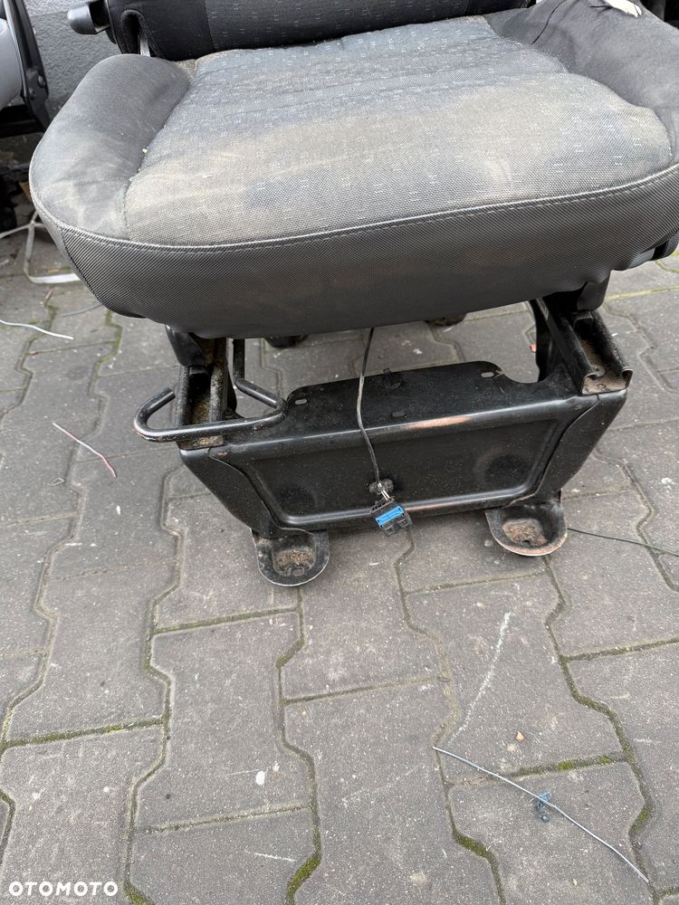 Fotel kierowcy Opel Movano B Master III - 7