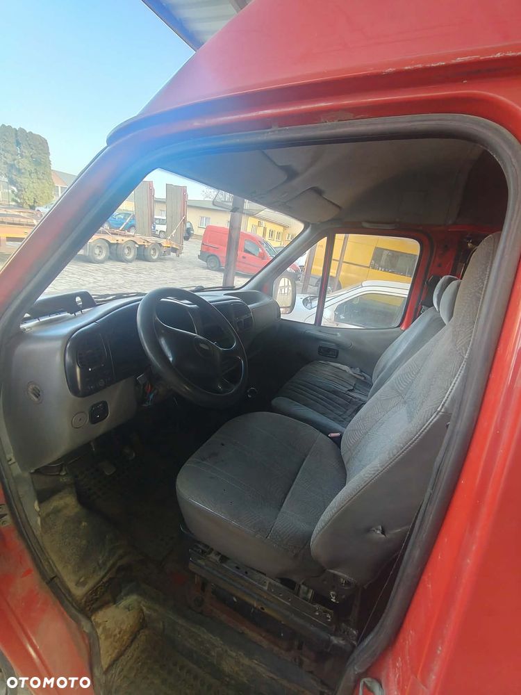 Ford Transit - 9