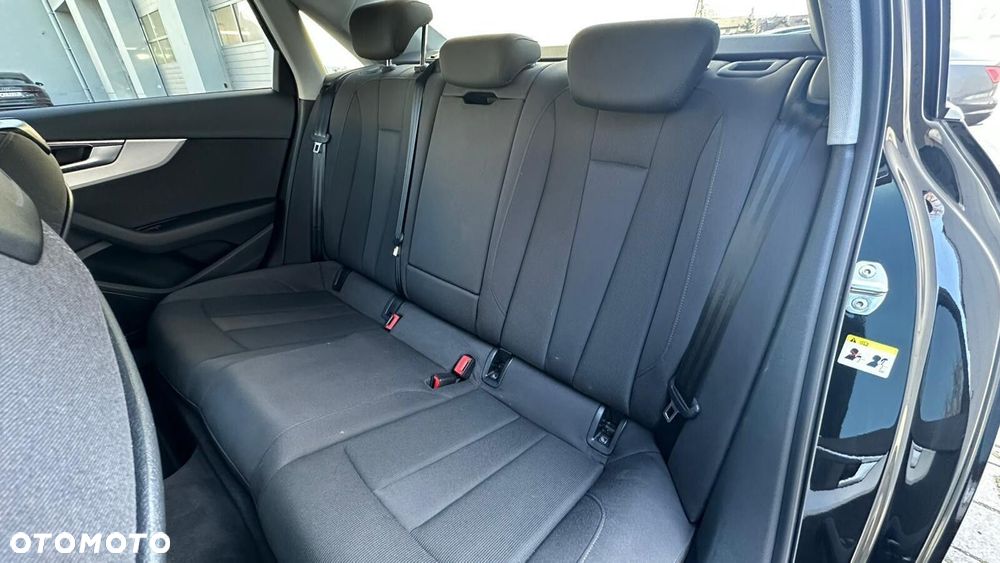 Audi A4 Limousine - 22