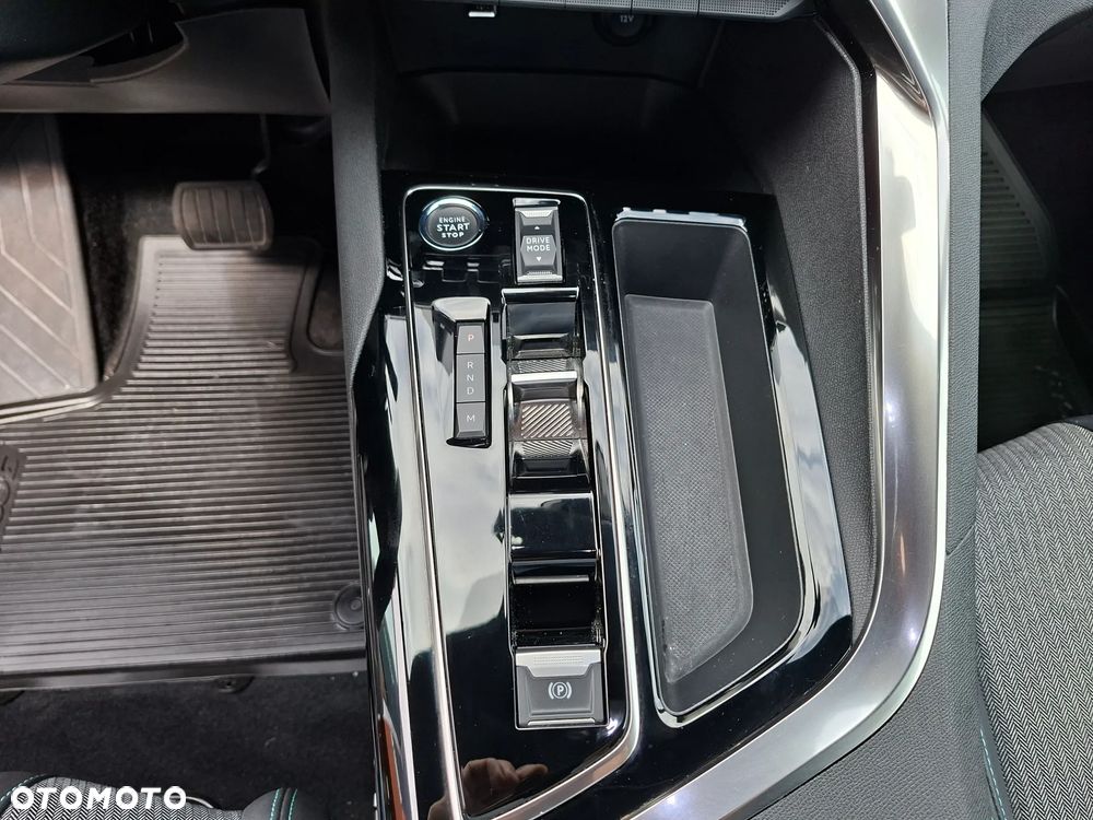Peugeot 3008 1.2 PureTech Allure Pack S&S EAT8 - 28
