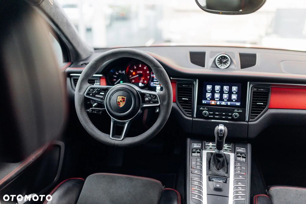 Porsche Macan - 16
