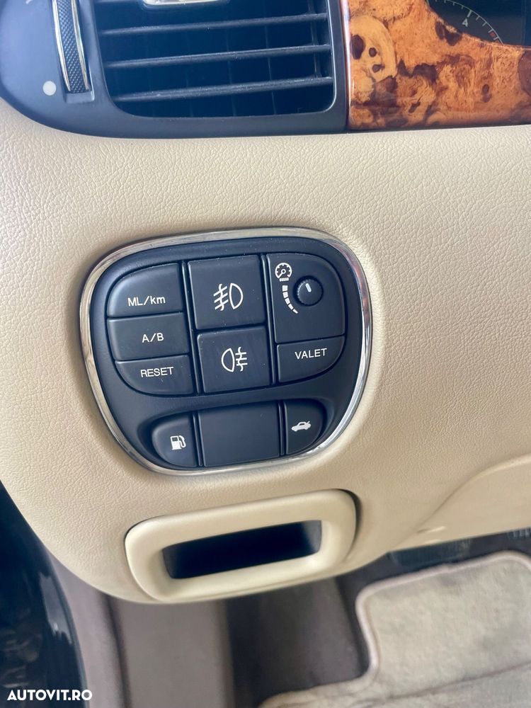 Jaguar XJ - 20
