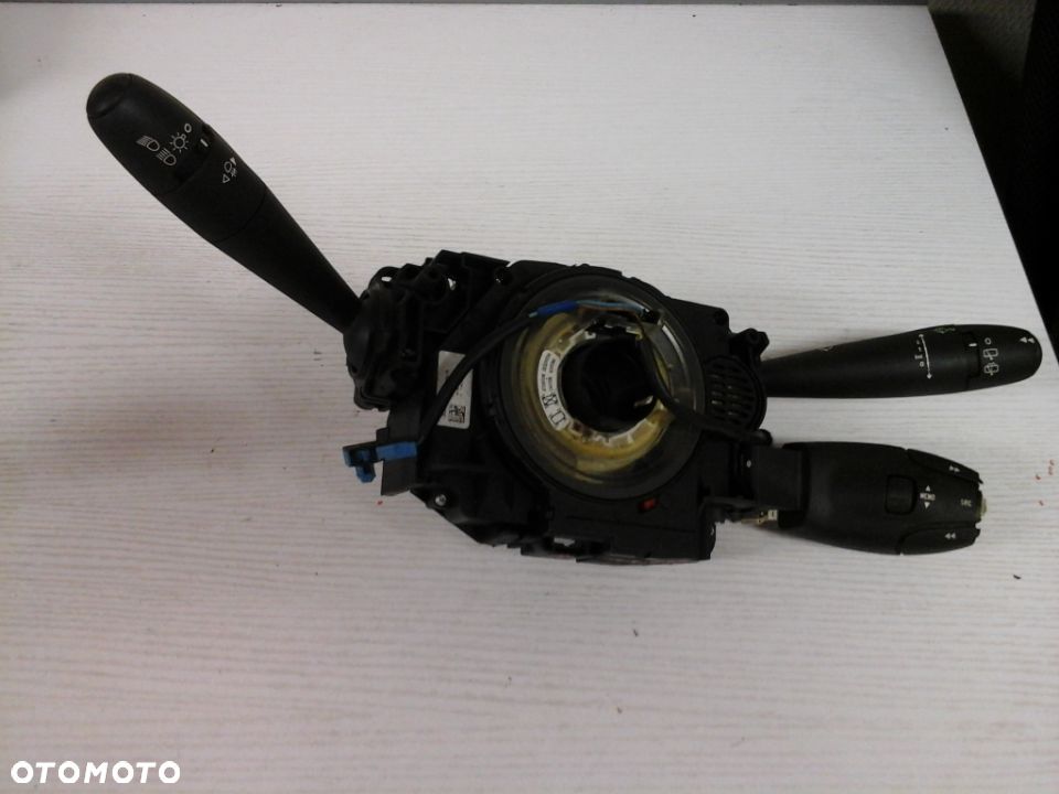 PRZEŁĄCZNIK ZESPOLONY PEUGEOT 3008/5008 96667318XT - 2