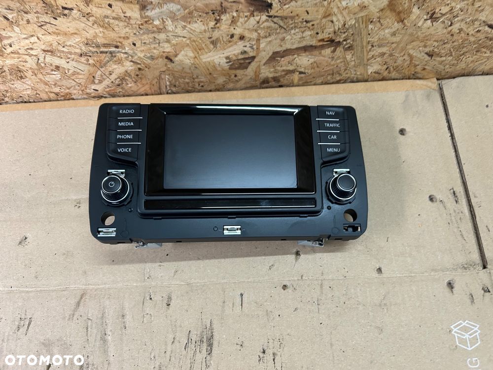 Volkswagen Golf VII ekran wyświetlacz 5G0919605D radio - 1