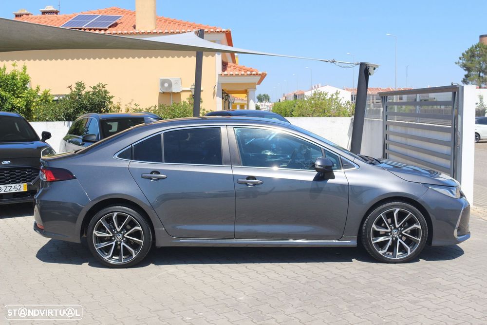 Toyota Corolla SD 1.8 Hybrid Luxury - 24