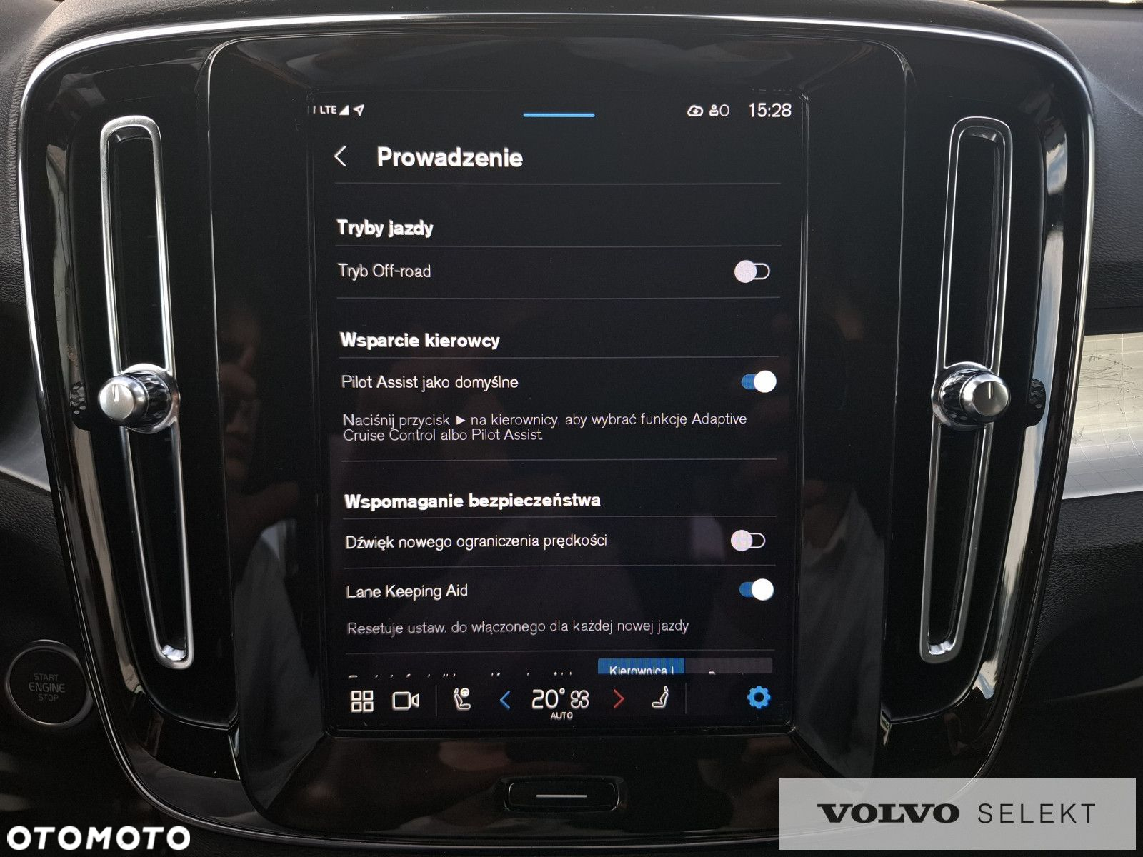 Volvo XC 40 - 25