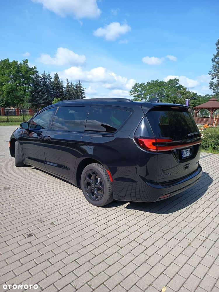 Chrysler Pacifica - 9