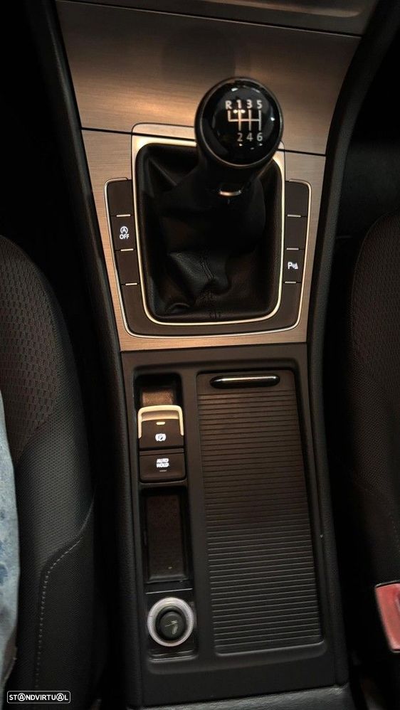 VW Golf Variant 1.6 TDi Confortline - 17