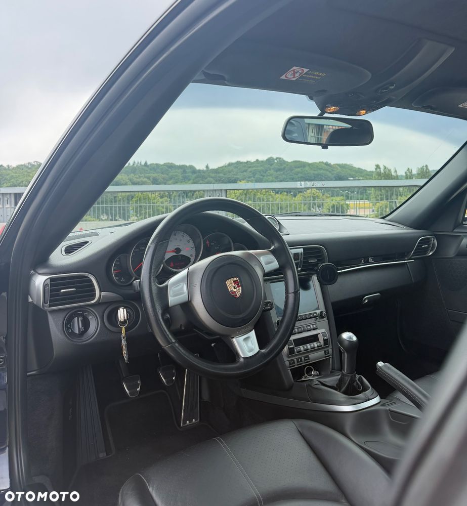 Porsche 911 Carrera S - 13