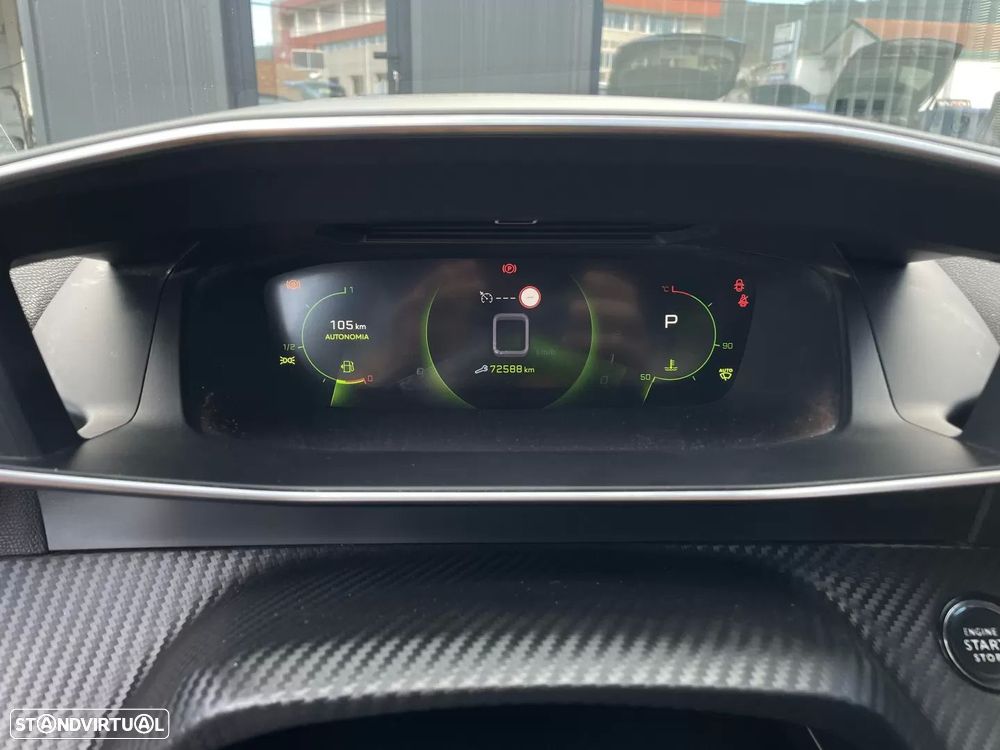 Peugeot 2008 1.2 PureTech Allure EAT8 - 33