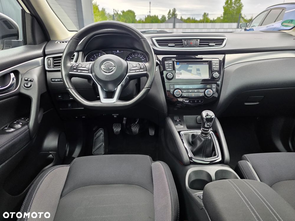 Nissan Qashqai 1.6 DIG-T N-Connecta - 25
