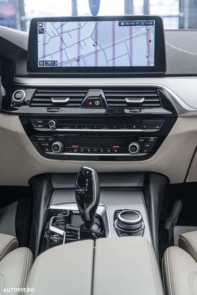 BMW Seria 5 520e Aut. Luxury Line - 5