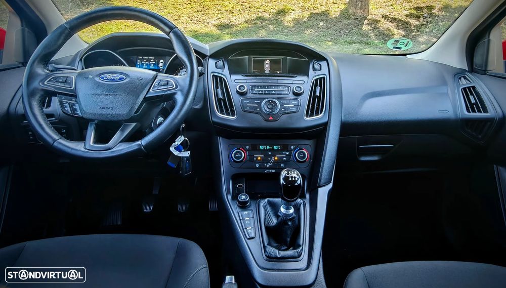 Ford Focus 1.0 SCTi Titanium Best - 12