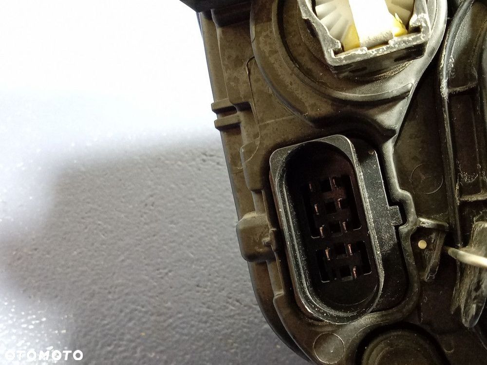 AUDI Q2 REFLEKTOR LEWY LAMPA PRZEDNIA EU  81A941003 - 5