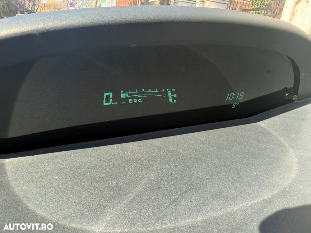 Toyota Yaris 1.4 D-4D Luna - 6