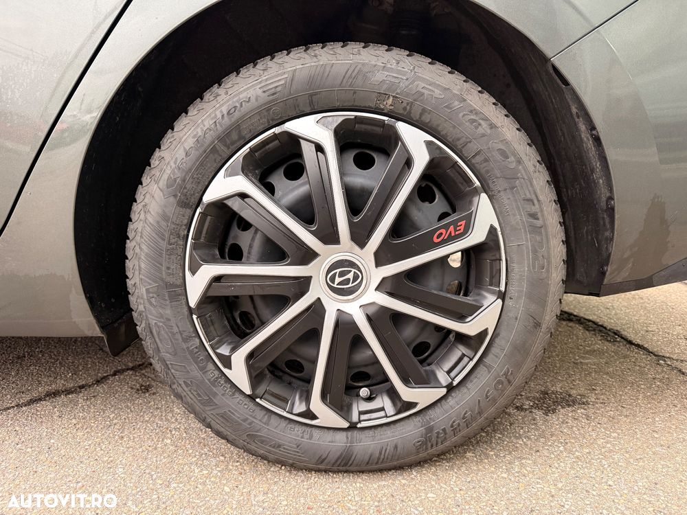 Hyundai Elantra 1.6 l 123 CP 6MT Highway - 25