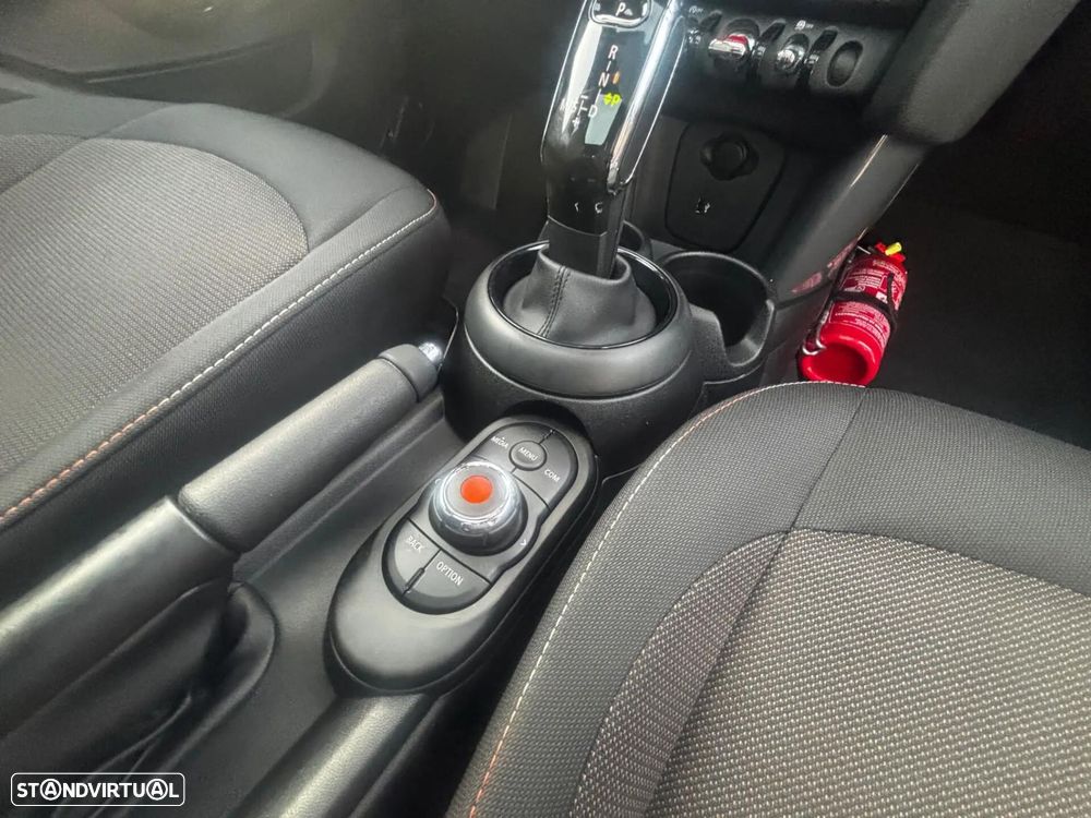 MINI 5 Portas Cooper Premium Yours Auto - 39