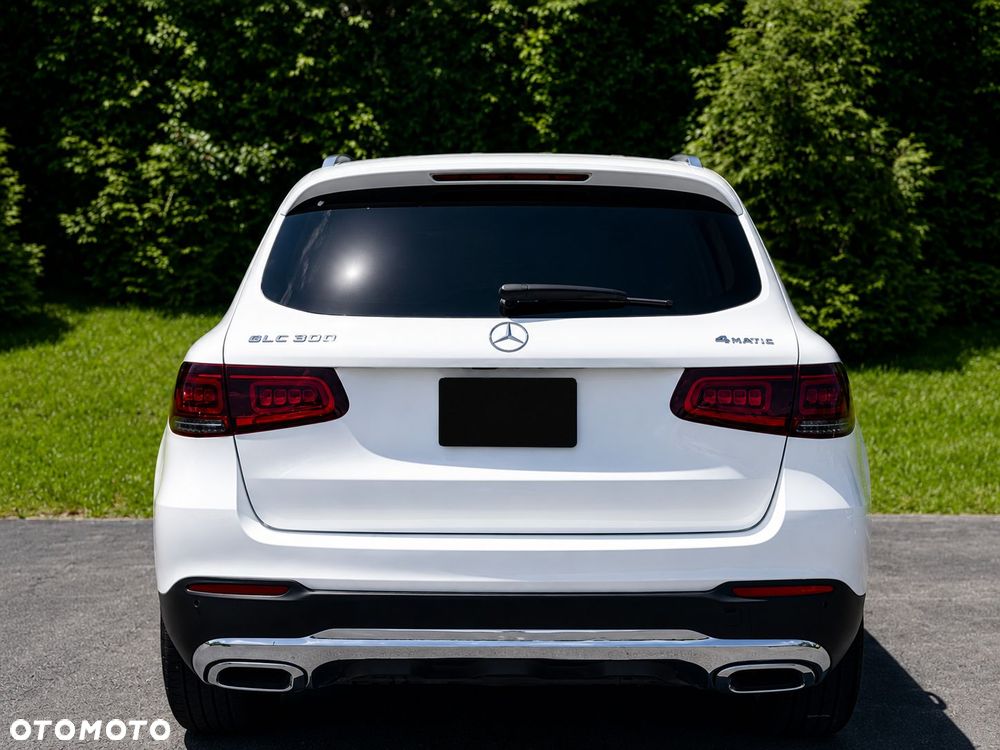 Mercedes-Benz GLC 200 4Matic 9G-TRONIC - 4