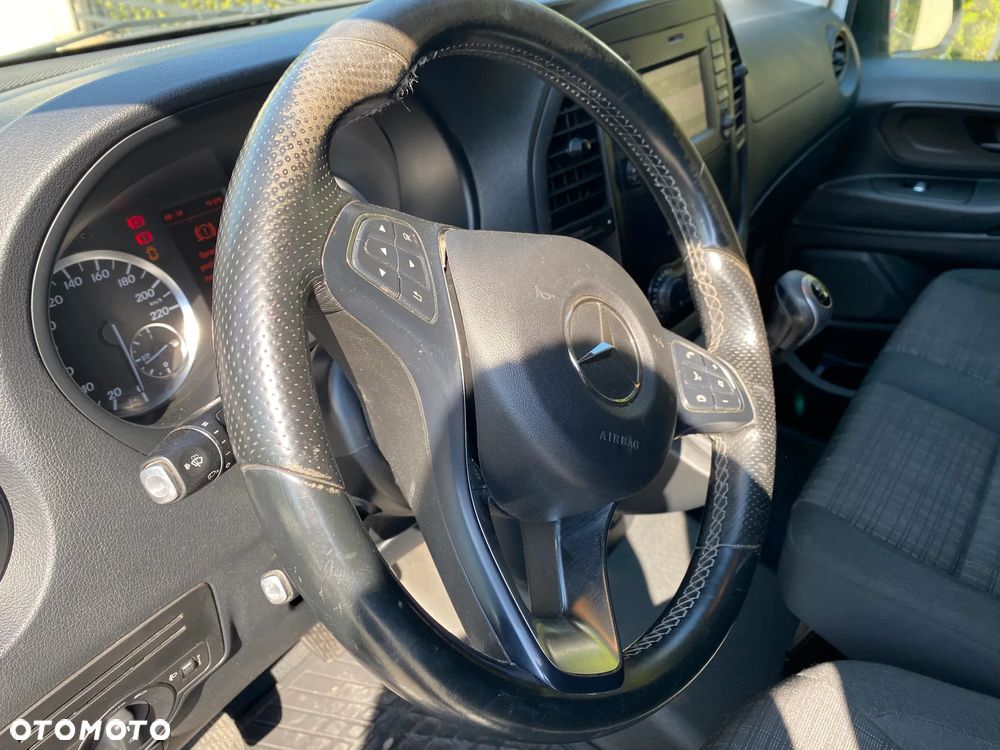 Mercedes-Benz Vito - 21