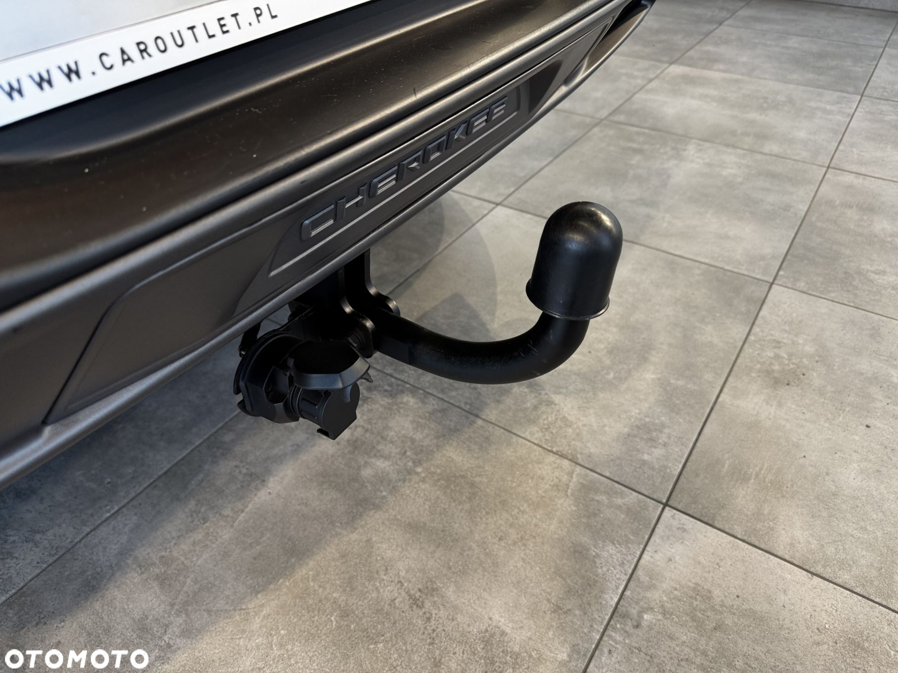 Jeep Cherokee - 13